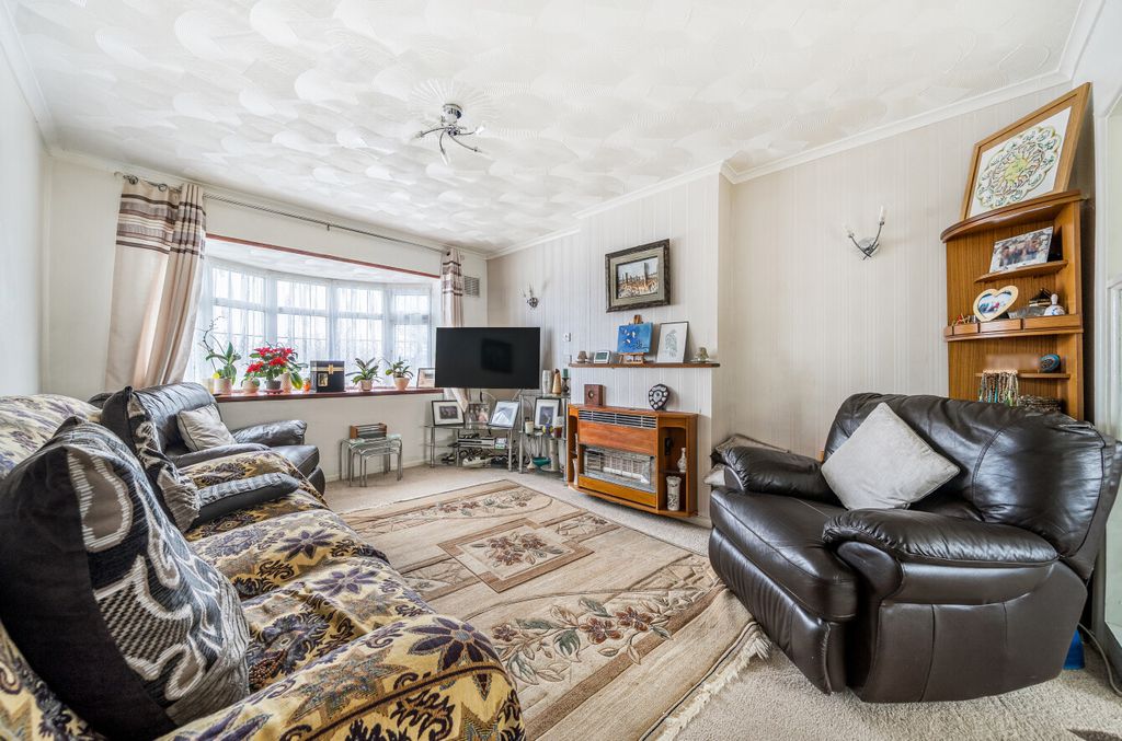 Property photo 2 of 12 1388234-13-69384B...