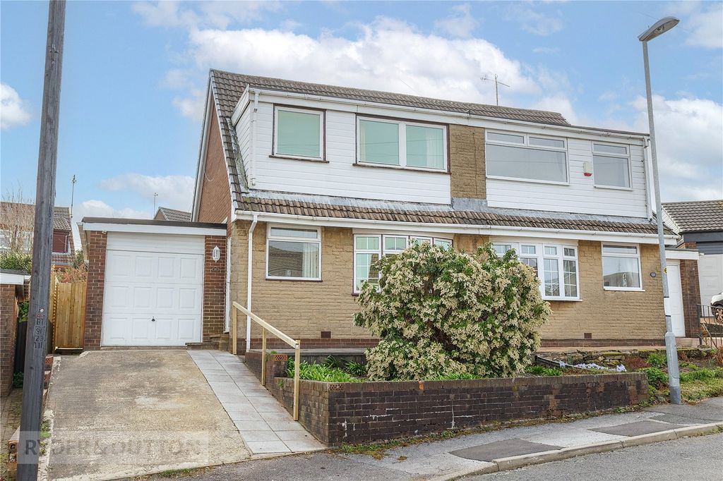 Property photo 1 of 21 Front