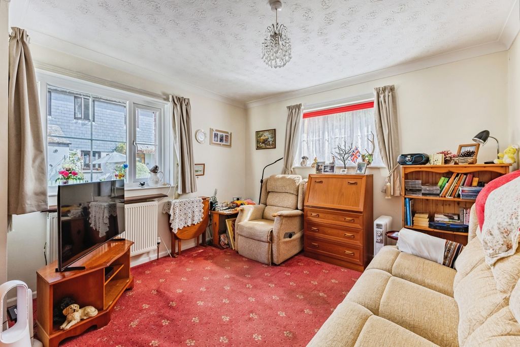 Property photo 3 of 17 Pbox-Img.Jpg