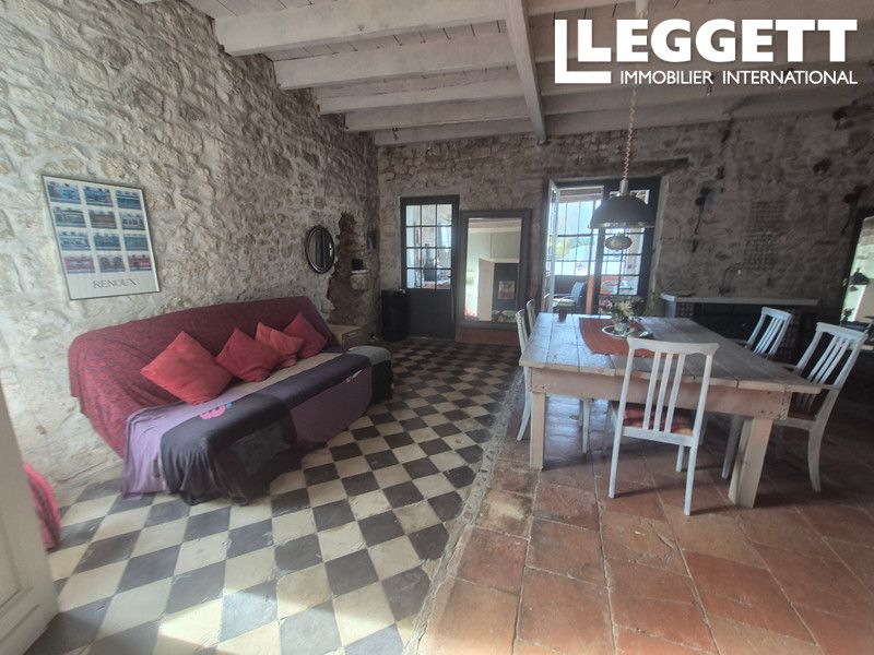 Property photo 3 of 10