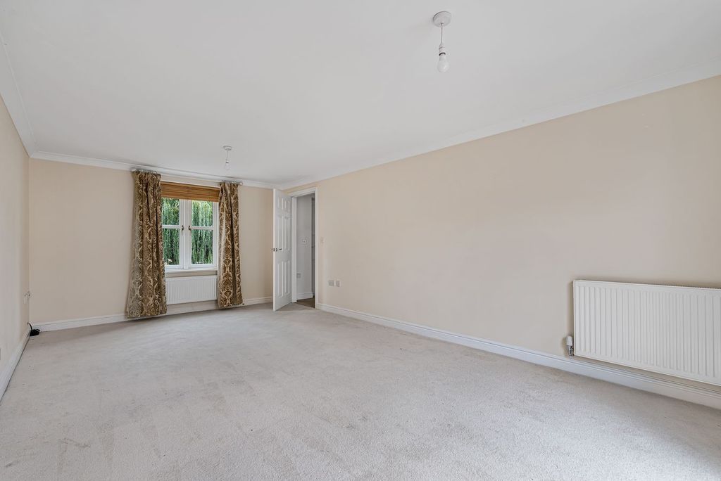 Property photo 3 of 25