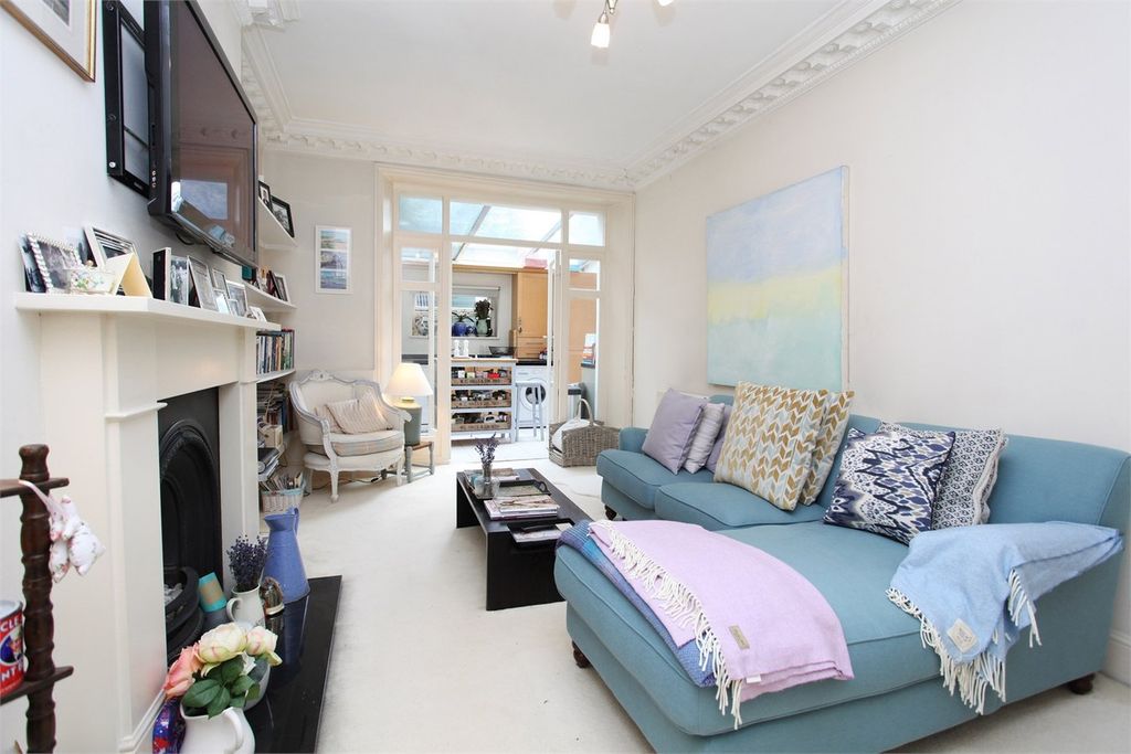 Property photo 3 of 7