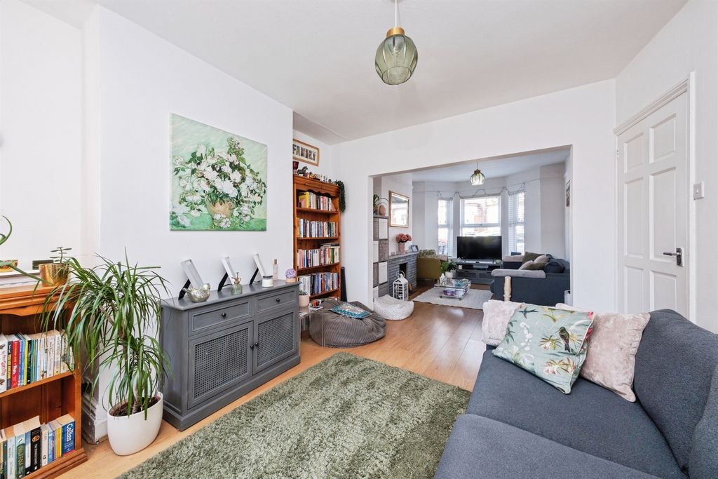 Property photo 2 of 15