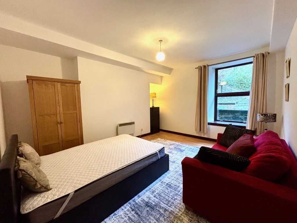 Property photo 3 of 8 Photo 3