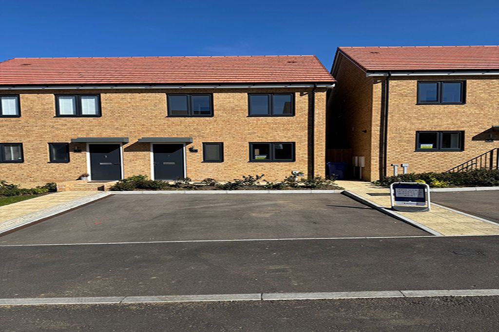 Property photo 2 of 9