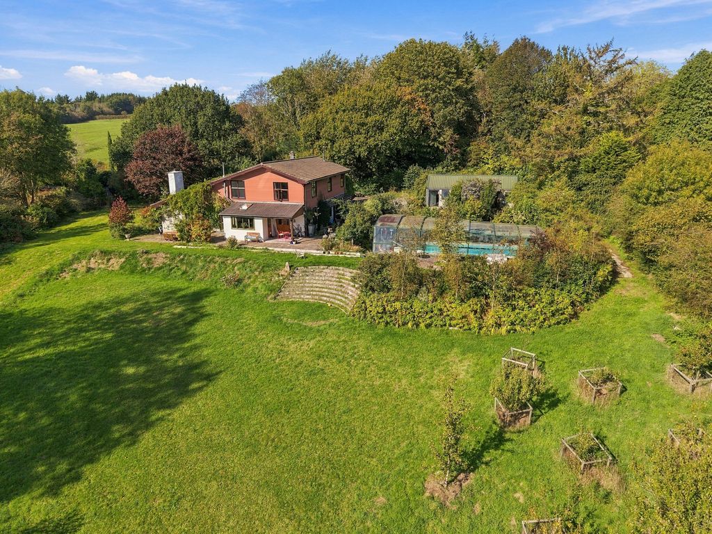 Property photo 1 of 34
