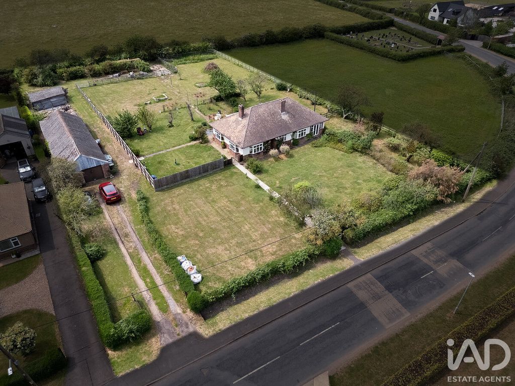 Property photo 2 of 40