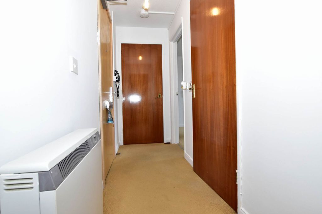 Property photo 3 of 12