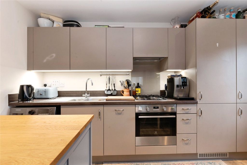 Property photo 3 of 17 Picture No. 07