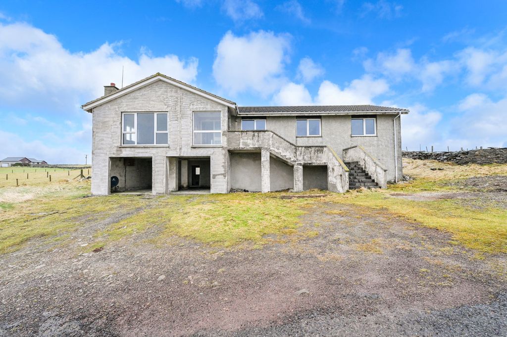 Property photo 1 of 34