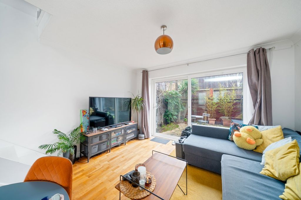 Property photo 3 of 7