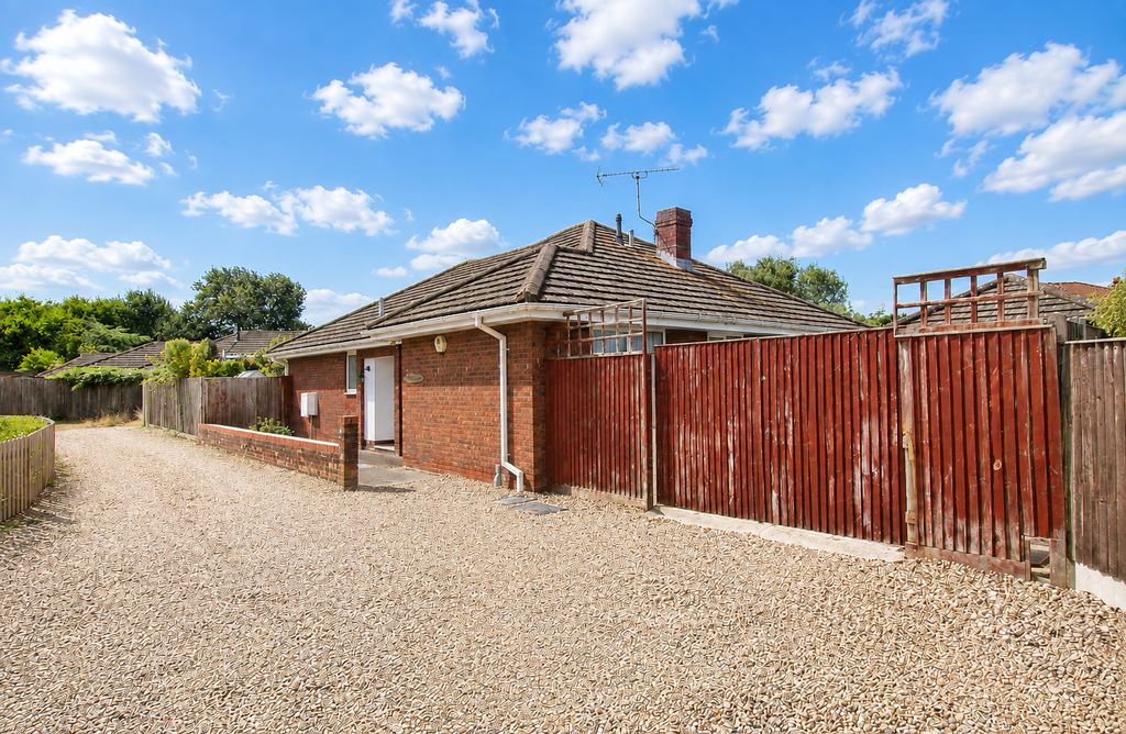Property photo 1 of 28