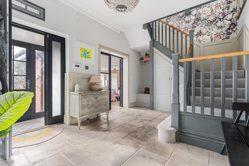 Additional image 5 of 6 bed property for saleHollydell, Hertford SG13