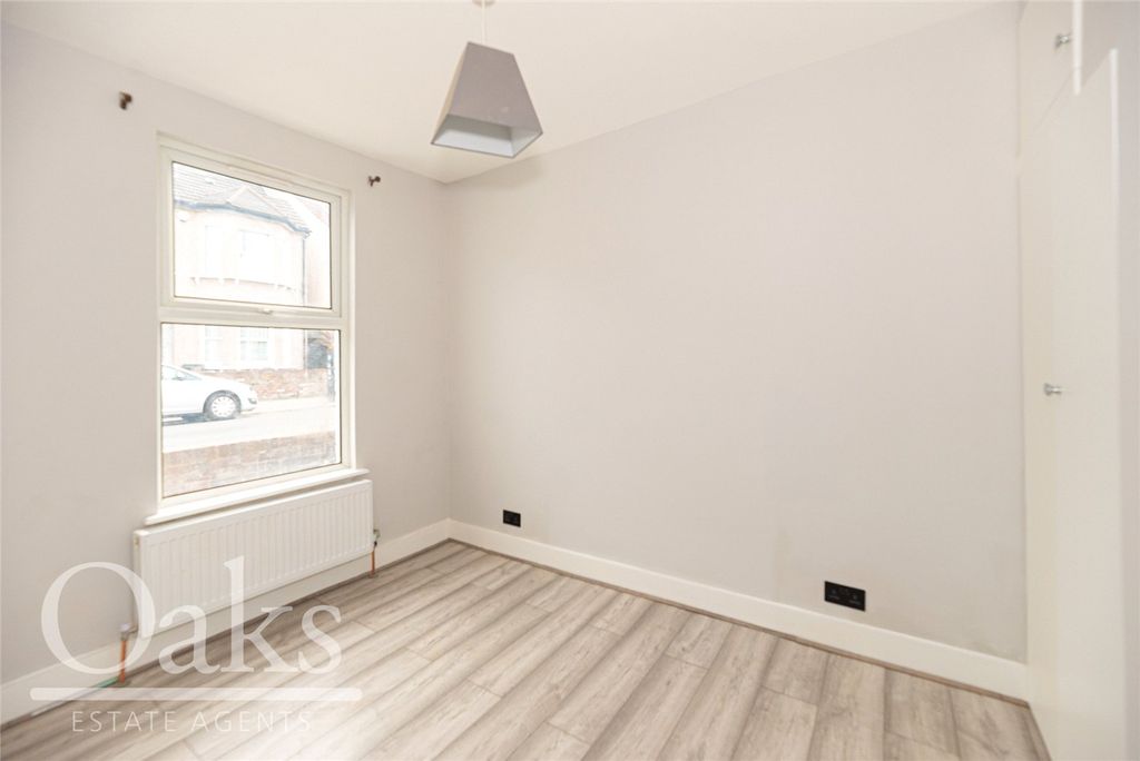 Property photo 2 of 8 Picture No. 05