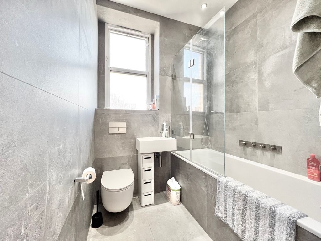 Property photo 3 of 13 Gallery