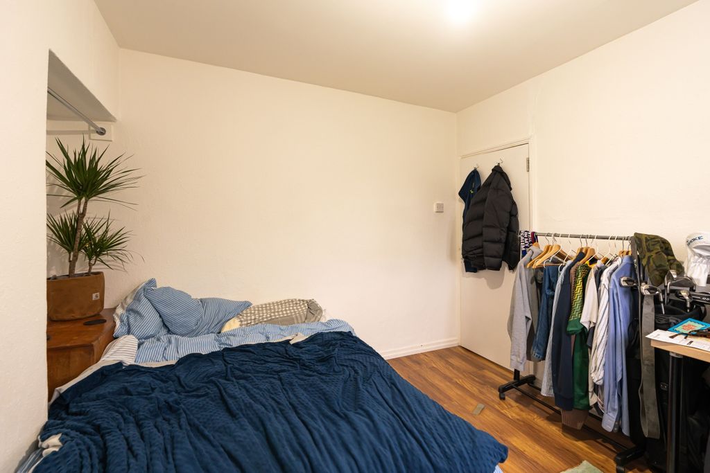 Property photo 3 of 15 21 Randolph Street-03080