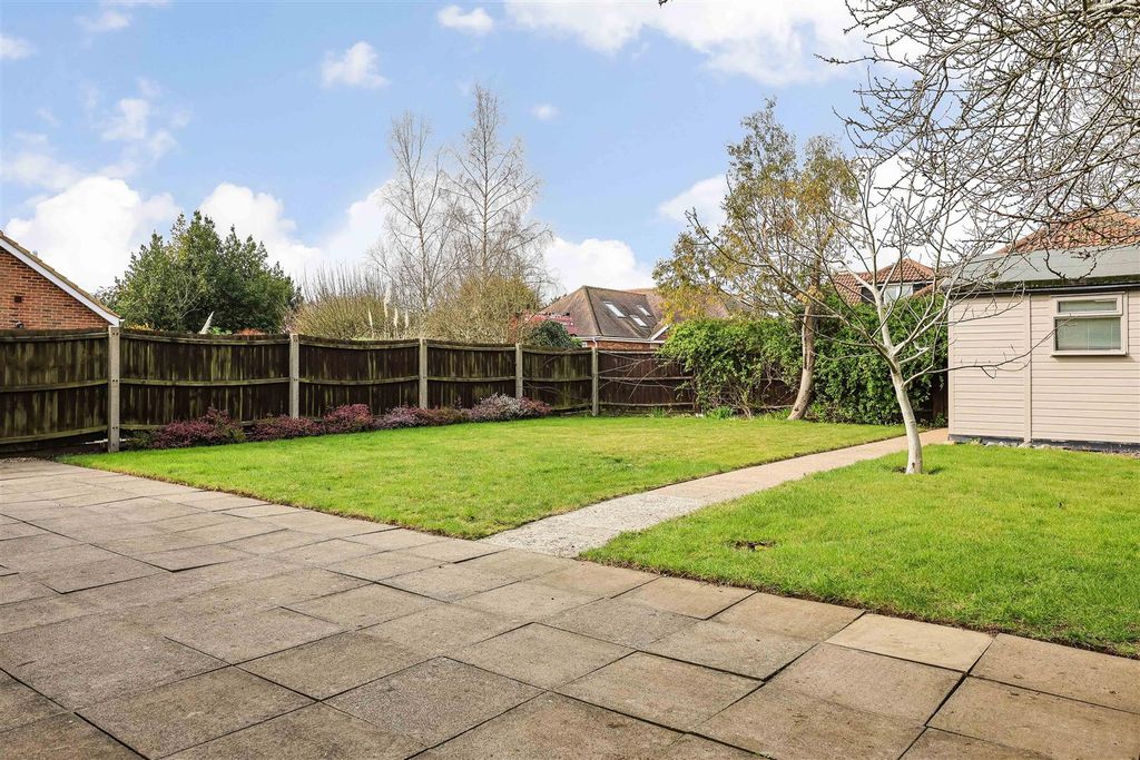 Property photo 3 of 36 Img (31).Jpg