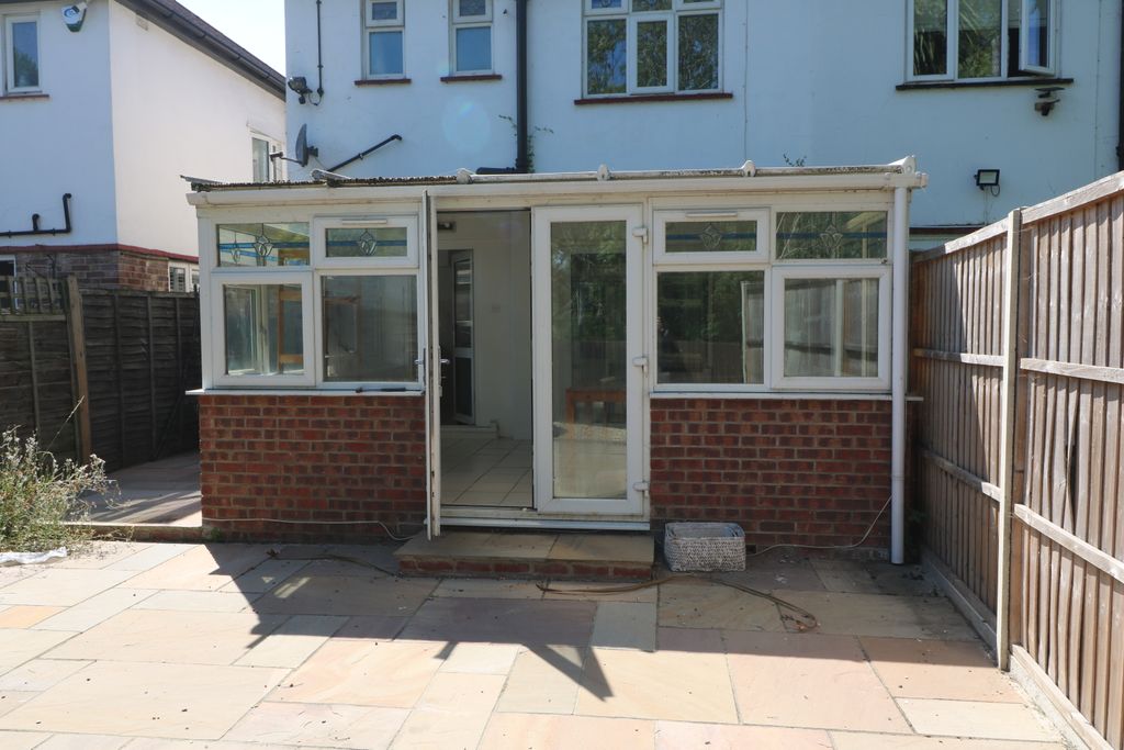 Property photo 2 of 23