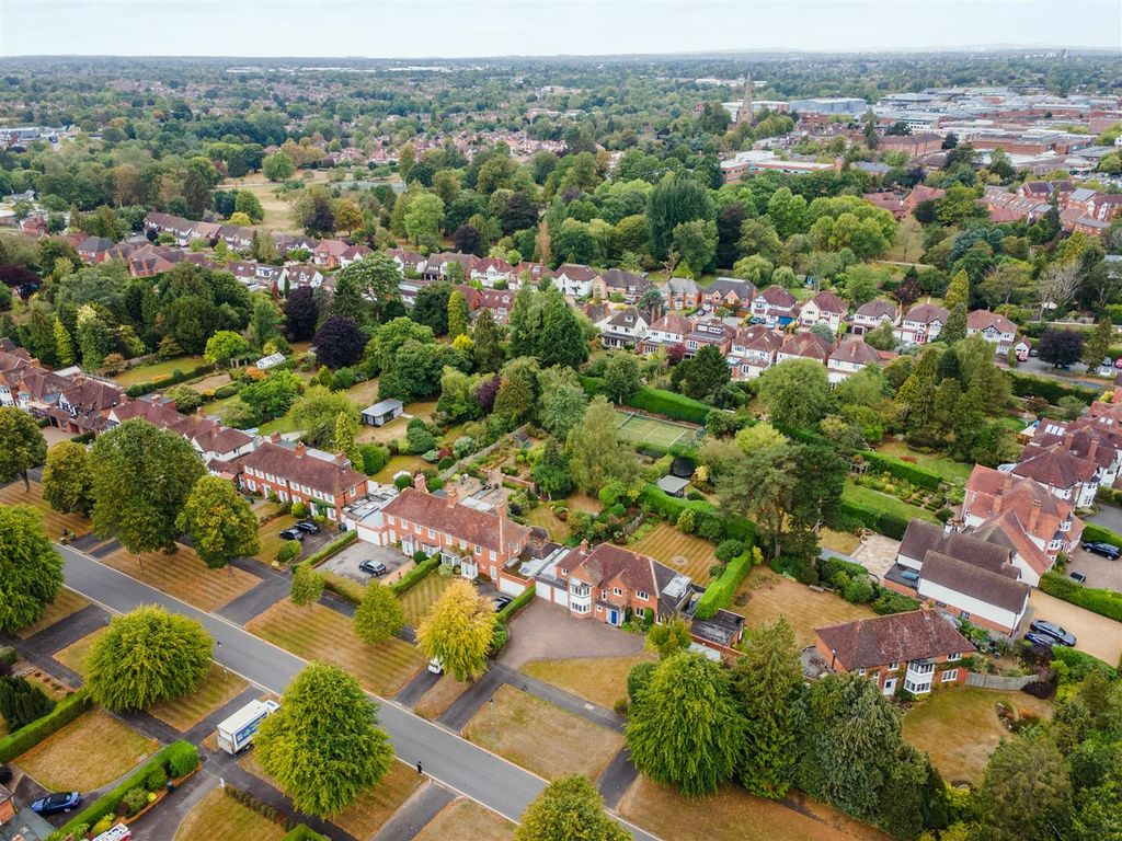 Property photo 2 of 22 3 Brueton Avenue_7.Jpg