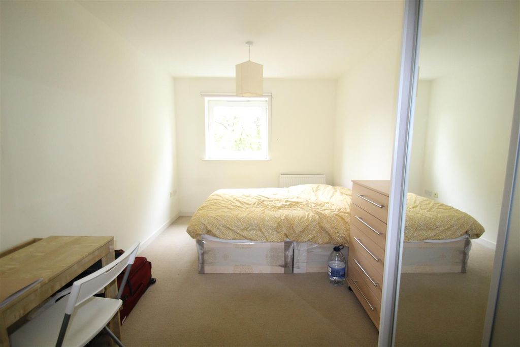 Property photo 3 of 15 Master Bedroom