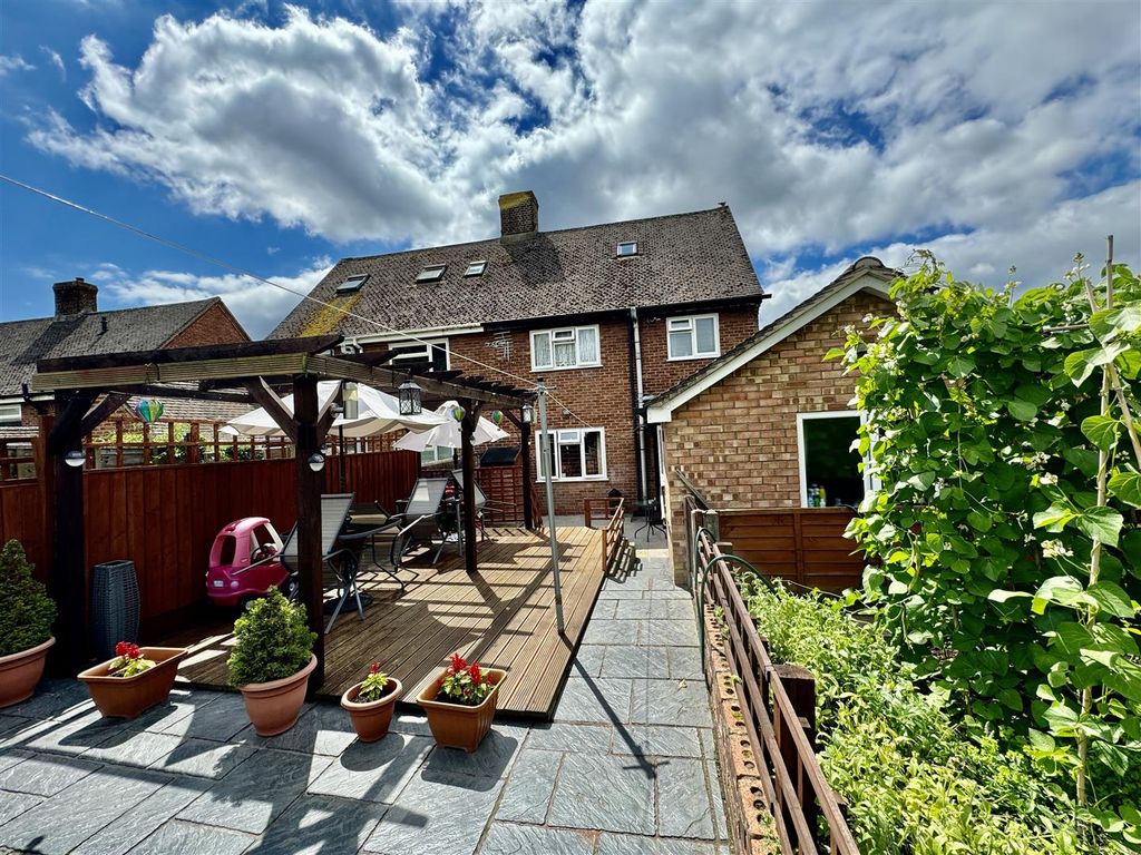 Property photo 2 of 18
