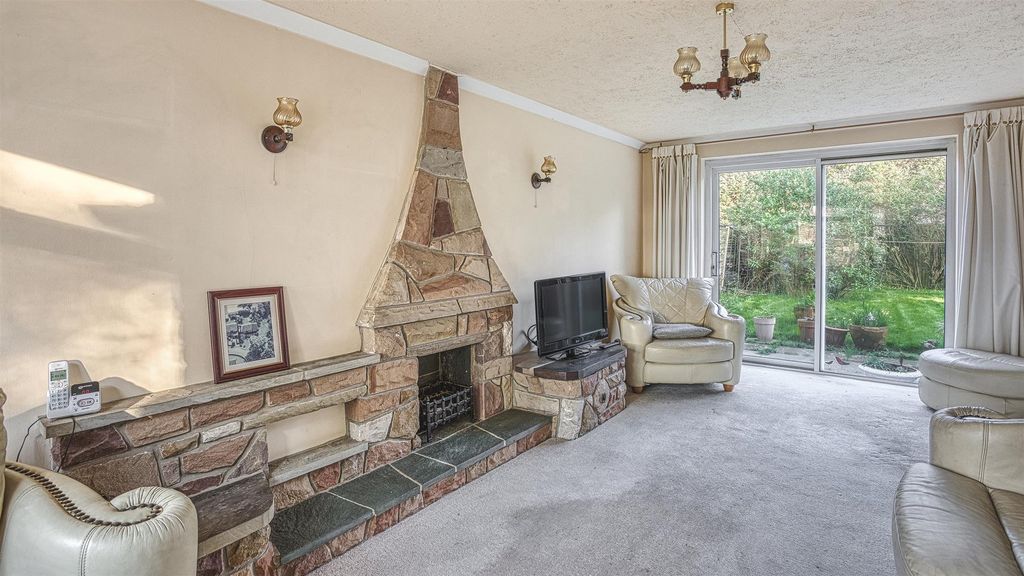 Property photo 3 of 12 2026-03-19 16.59.48-1_Hdr.Jpg