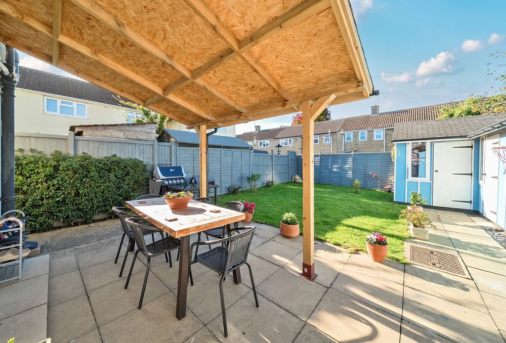 Property photo 3 of 11 1362613-6-68E38De...