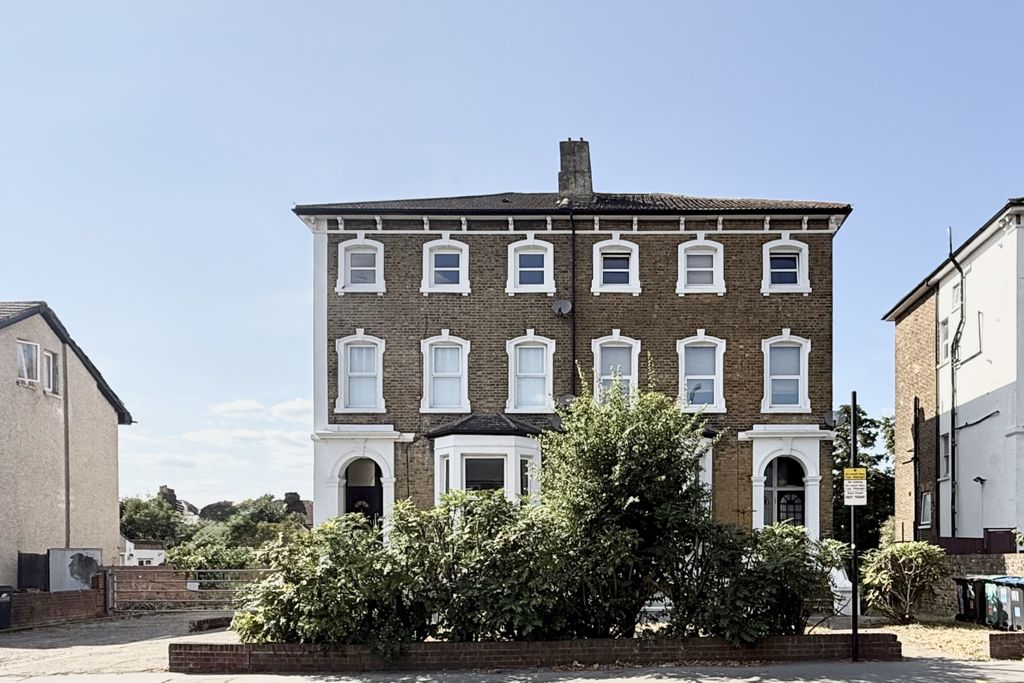 Property photo 2 of 10 2