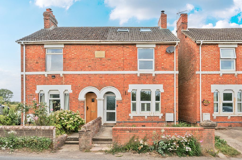 Property photo 1 of 22 1343798-1-68Adfdd...