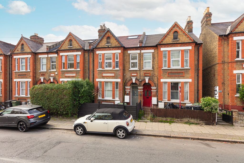 Property photo 1 of 10
