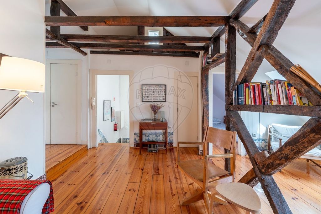 Property photo 3 of 43