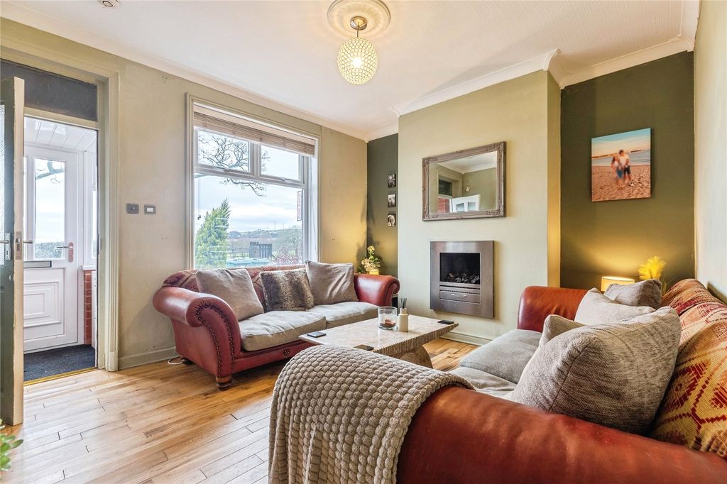 Property photo 2 of 22 Picture No. 30