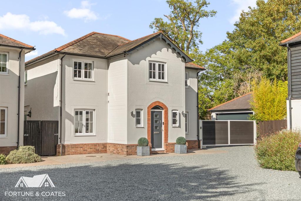 Property photo 1 of 35 Millhurstmews_40.Jpg