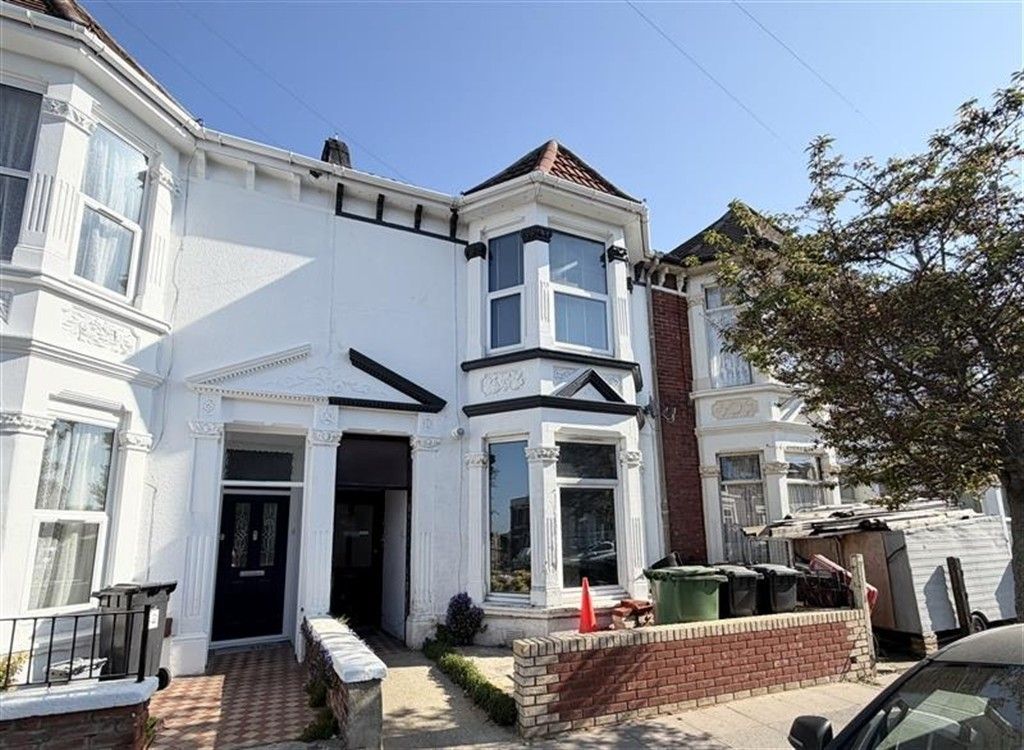 Property photo 1 of 8 Front