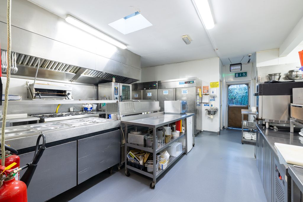 Property photo 2 of 30