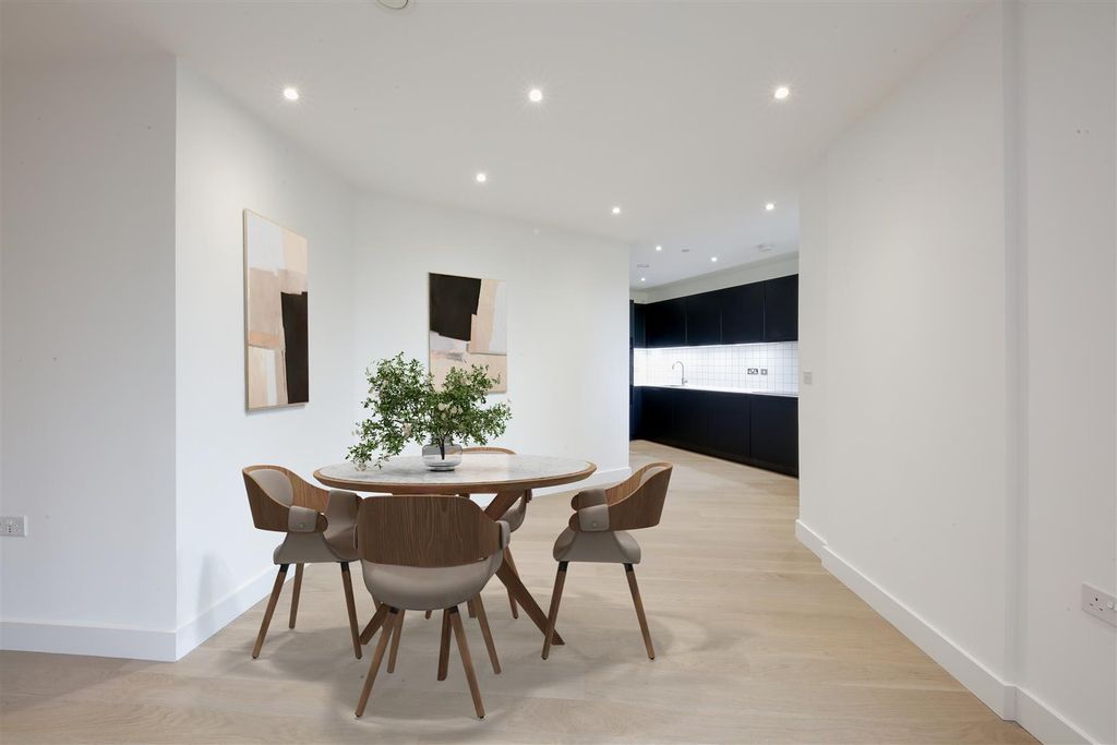 Property photo 2 of 14 Wayfare House.Jpg