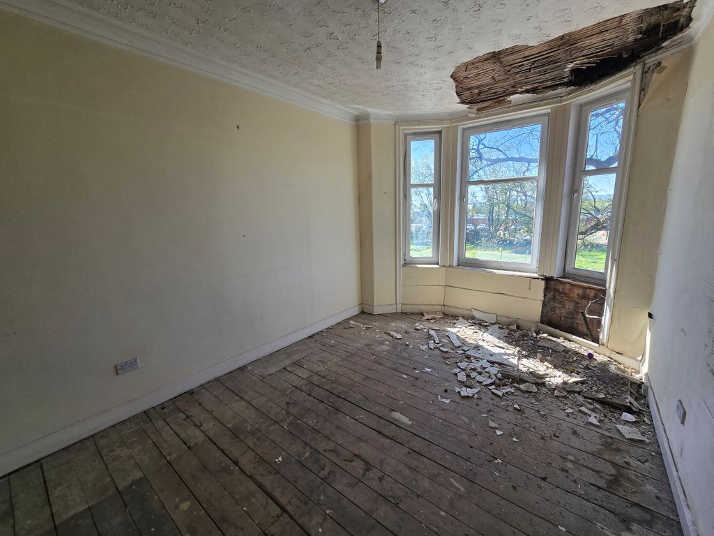 Property photo 2 of 11 2