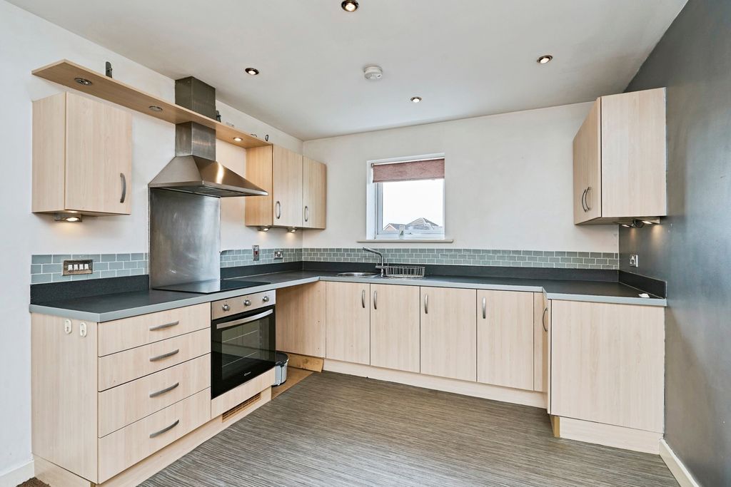 Property photo 3 of 20 Pbox-Img.Jpg