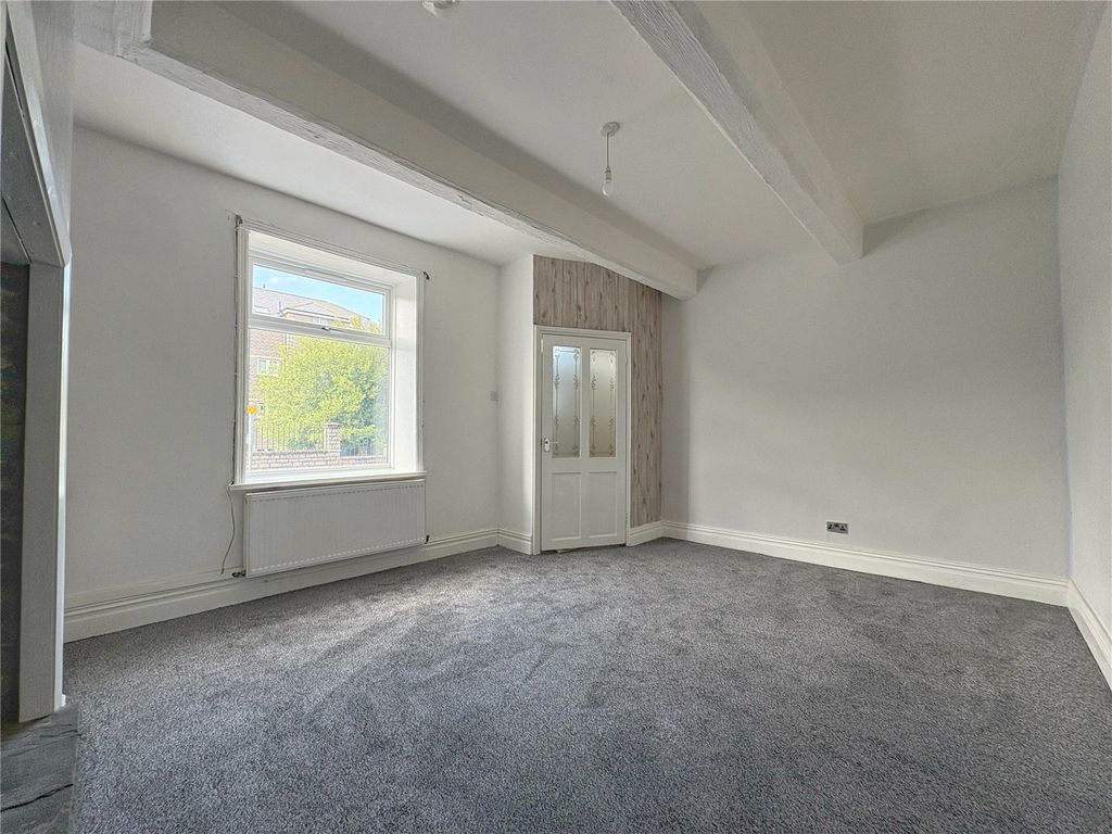 Property photo 3 of 17 Picture No. 16