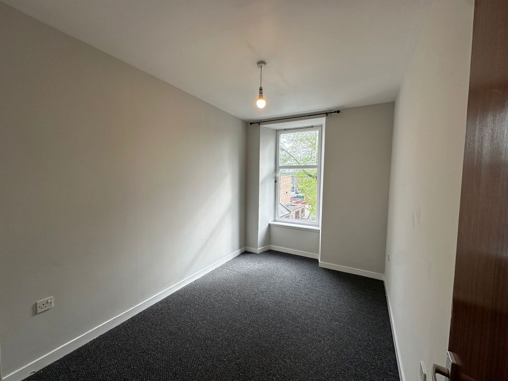 Property photo 3 of 8 Gallery