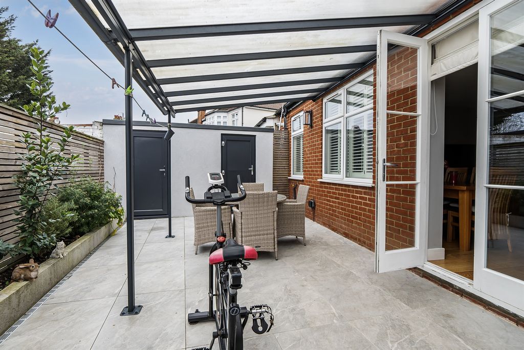 Property photo 2 of 12