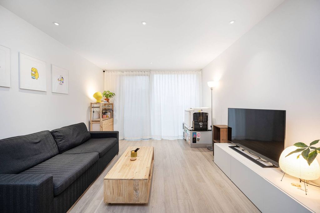 Property photo 2 of 9