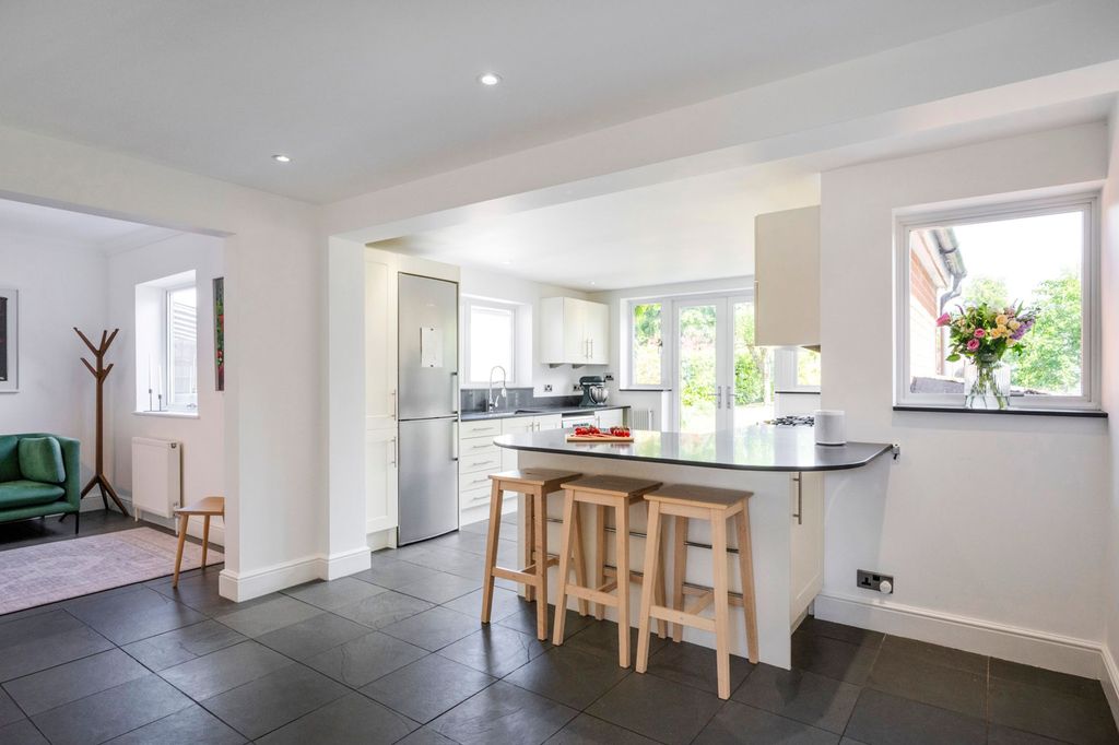 Property photo 3 of 13 Open Plan