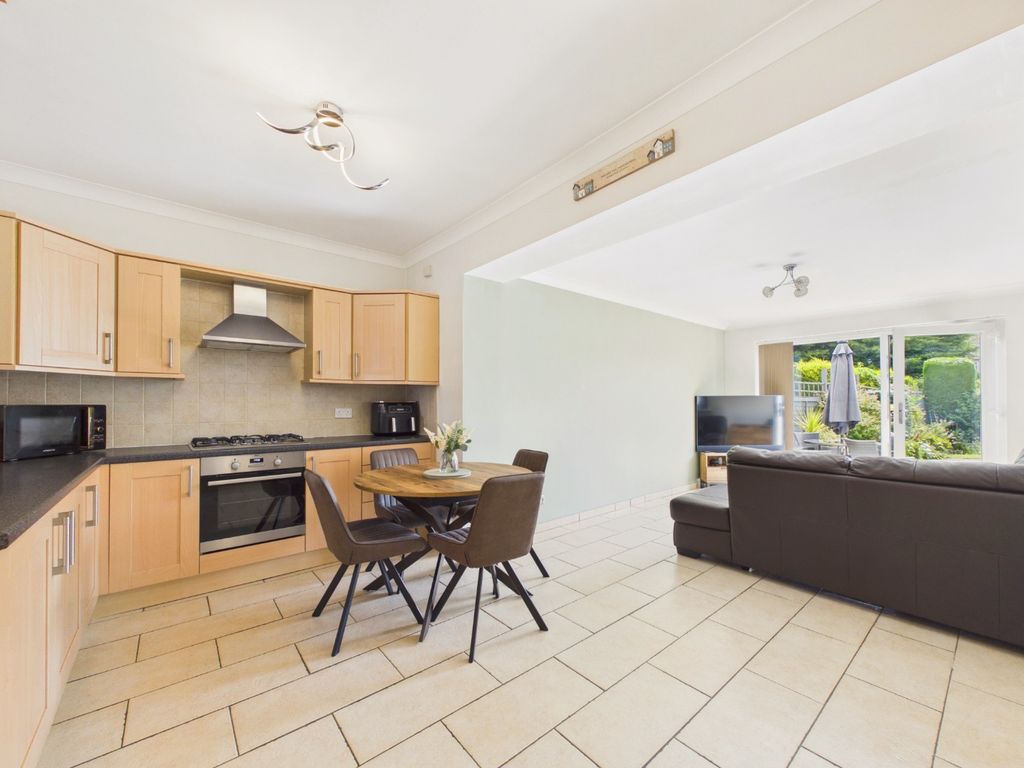 Property photo 3 of 17 5184186