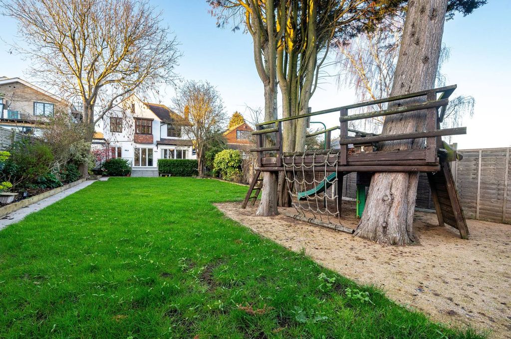 Property photo 2 of 49