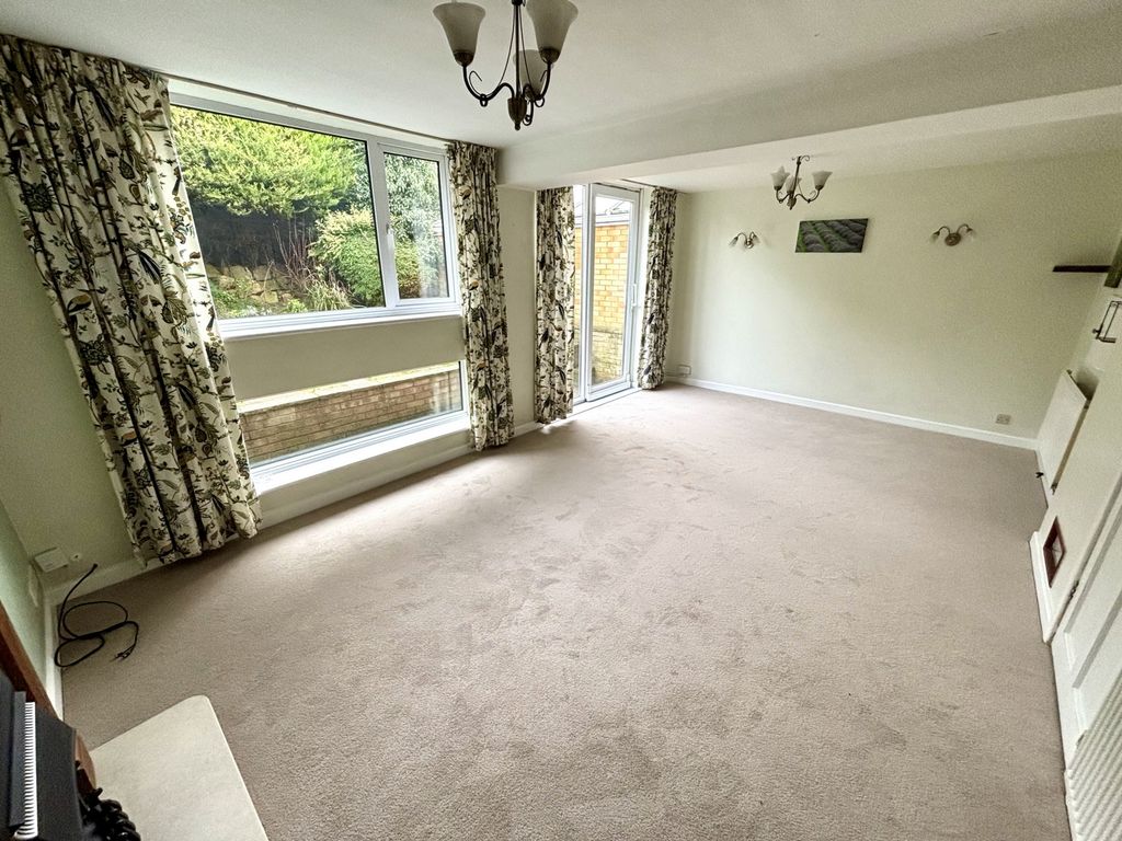 Property photo 3 of 14 Photo 4