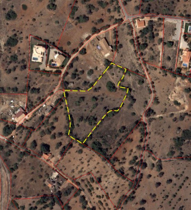 Property photo 1 of 14 Rustic Land In Tunes, Silves