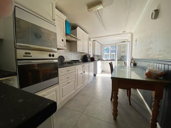Property photo 3 of 11 87069F52-705C-4033-8Aaa-20D479F73B1A.Jpg