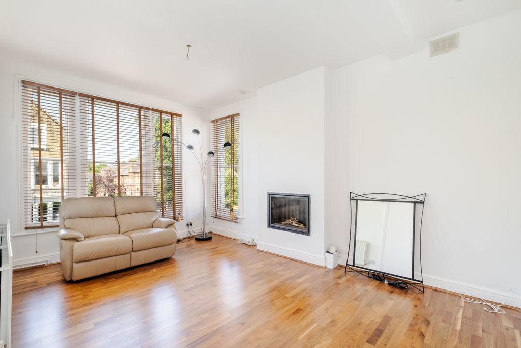 Property photo 2 of 14