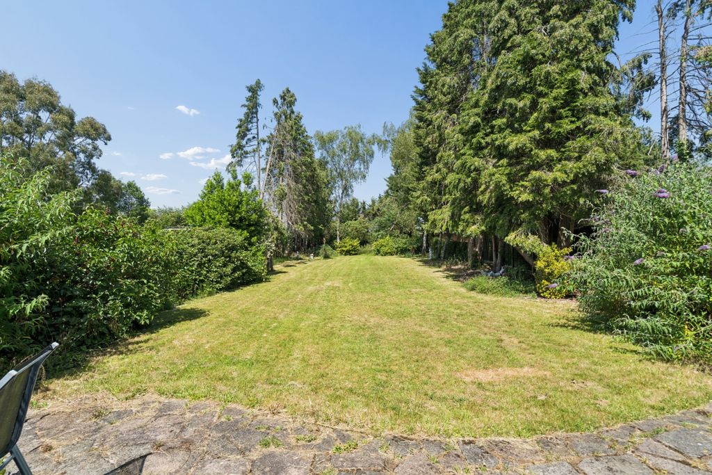 Property photo 2 of 22 Gaden